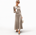 Conjunto Feminino Canelado com Blusa Gola Canoa e Saia Longa Evasê